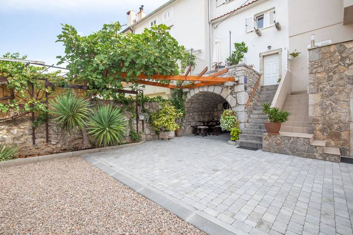 Ferienhaus für 6 Personen, mit Terrasse, mit Haustier in Punat - 2