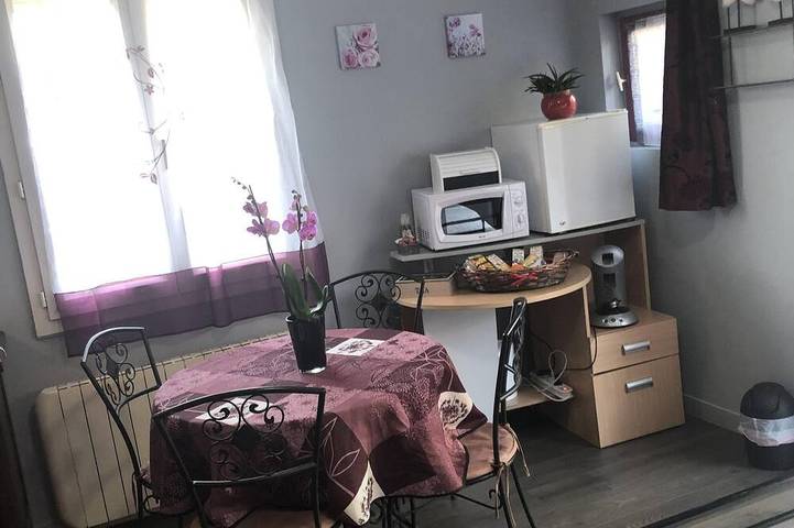 Gîte pour 3 personnes, avec jardin à Le Breuil-en-Auge - 2