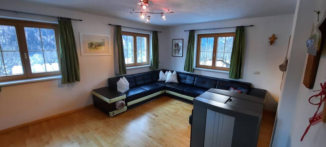 Ganze Wohnung, Apartment „Rackhof“ mit Bergblick, privater Terrasse und Wlan in Schobergruppe, Oberlienz