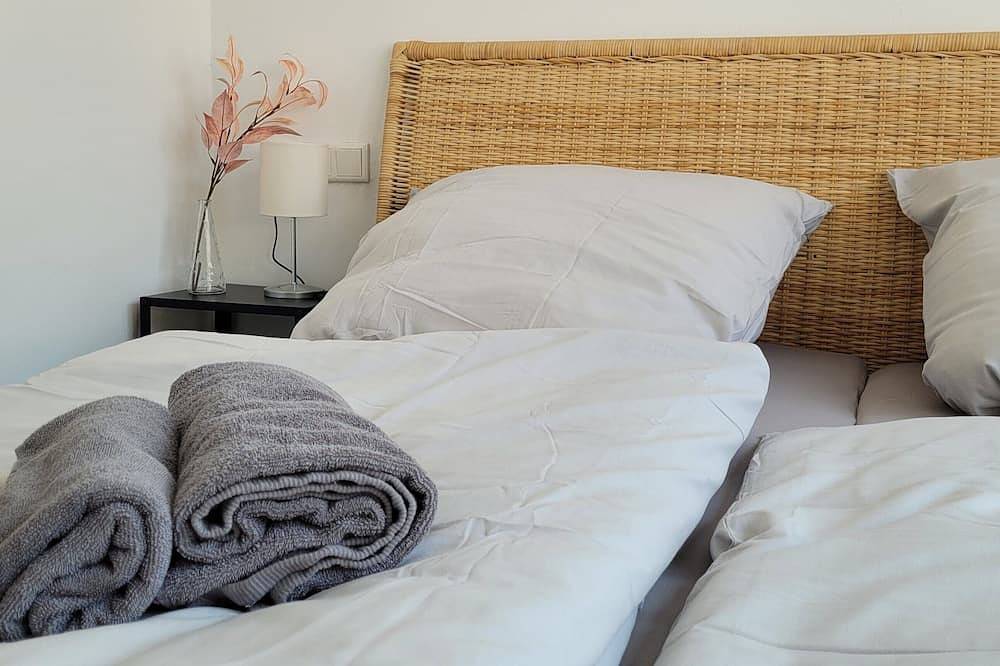 Ganze Wohnung, Privatzeit Berg Messe Eg, 2,5 Zimmer, Homeoffice, W-Lan in Bergisch Gladbach, Rheinisch-Bergischer Kreis