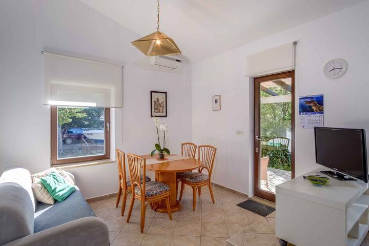 Ferienwohnung für 2 Personen, mit Garten in Mali Lošinj - 4