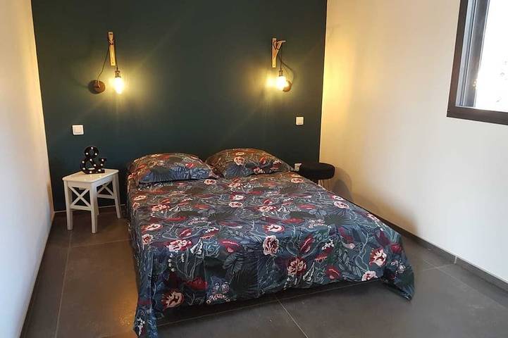 Location de vacances pour 8 personnes, avec terrasse et jardin à Pontevès - 2