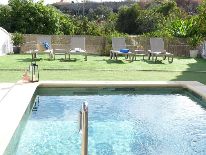 Chalet para 4 personas, con Balcón y Terraza además de Jardín y Piscina en Ingenio