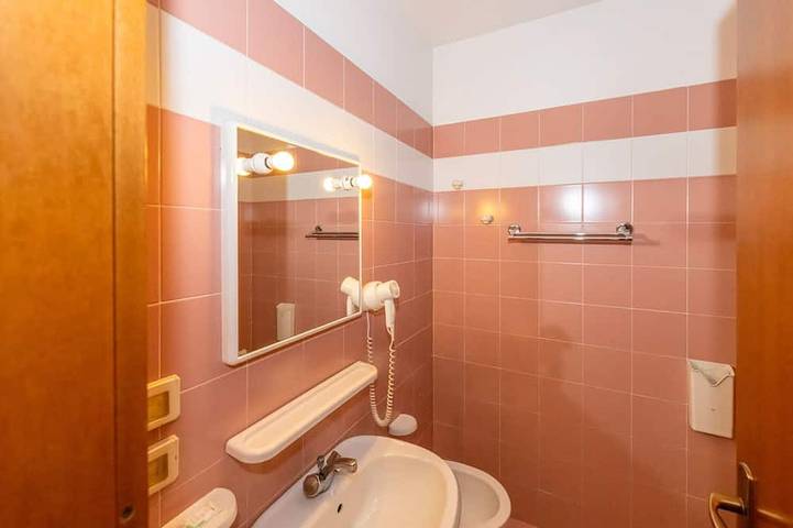 Hotel für 4 Personen, mit Pool und Garten in Sirmione - 4