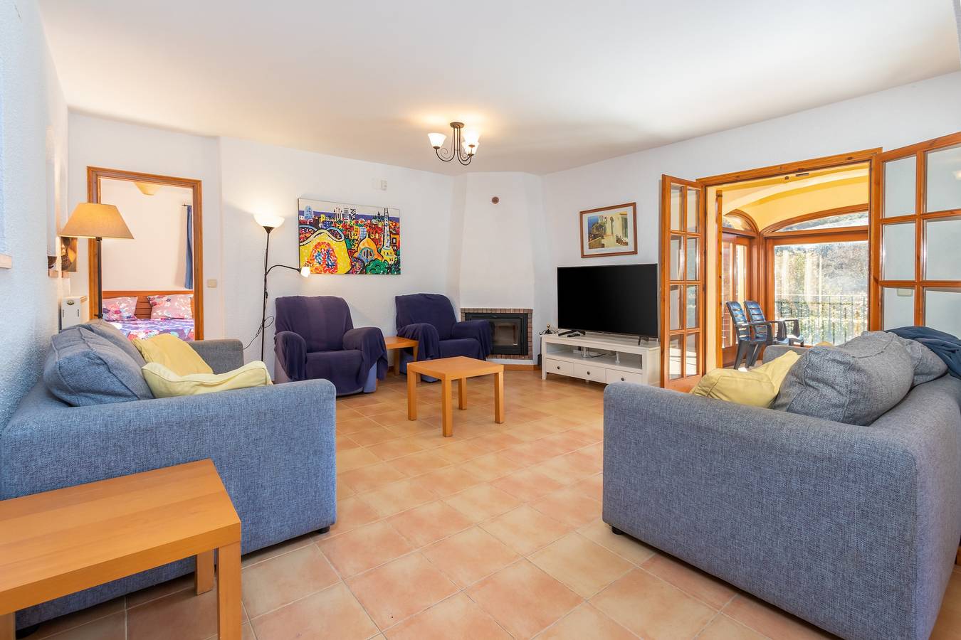 Villa "Rosa" con vistas a la montaña, piscina y Wi-Fi in Cabanyes, Calonge