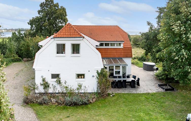 Ferienhaus für 24 Personen, mit Terrasse und Garten, mit Haustier - 1