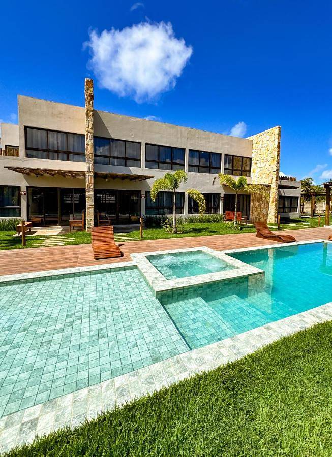 Villa para 6 pessoas, com jardim e piscina e ainda balcão and vista em Praia do Toque