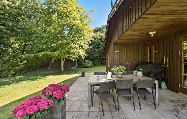 Ferienhaus für 6 Personen, mit Terrasse und Garten in Hvalpsund - 4