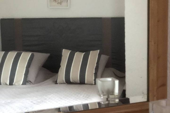 Chambre d’hôte pour 10 personnes, avec jardin à Saint-Paul-en-Forêt - 4