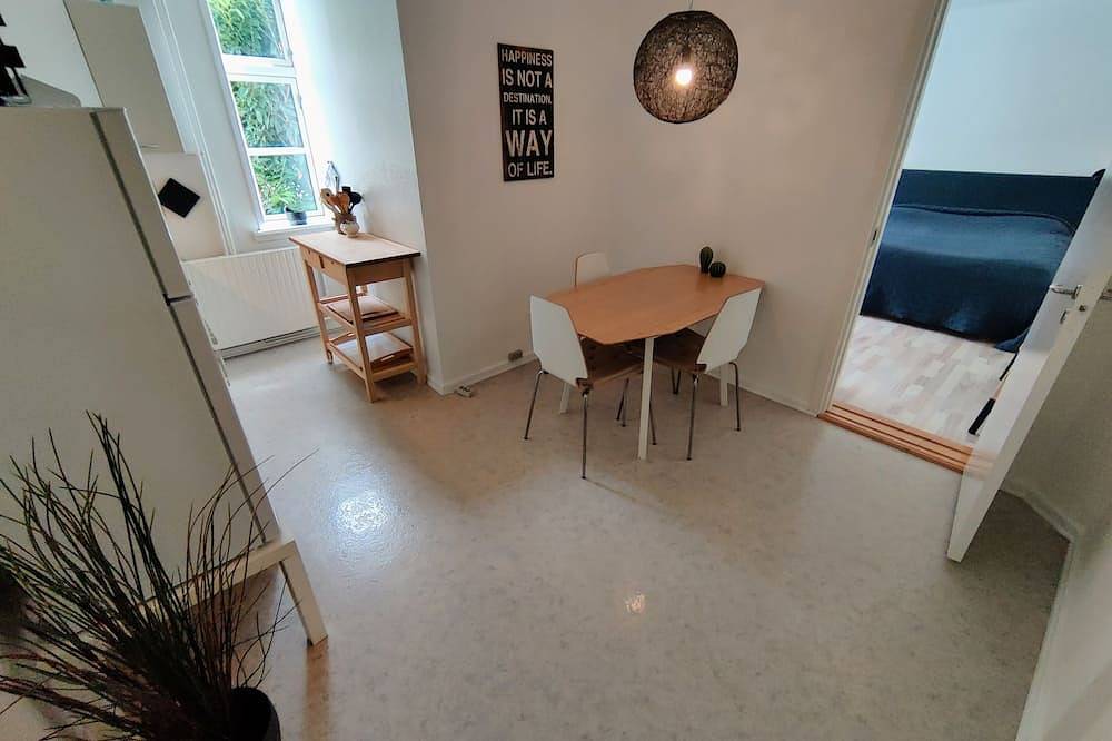 Appartement entier, Appartement Avec Terrasse Privée & Park privée - Couples & Solo voyageurs in Région de Horsens