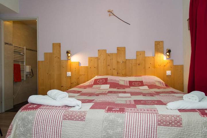 Chambre d’hôte pour 4 personnes, avec vue et terrasse à Chatel - 2