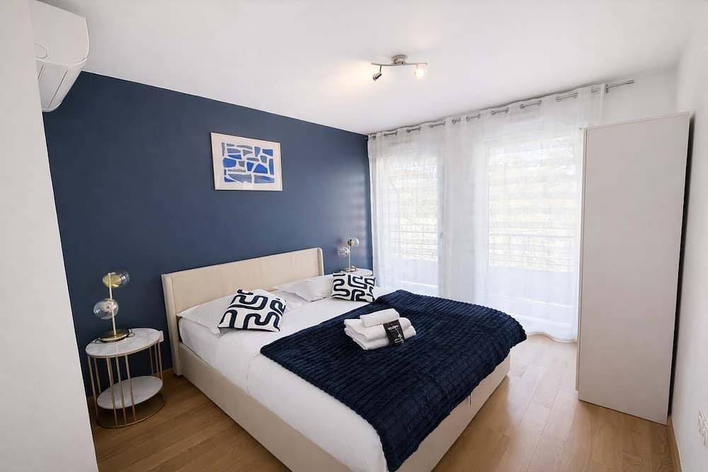 Ganze Wohnung, Charmant appartement avec balcon a Courbevoie - 4P in Courbevoie, Hauts-de-Seine