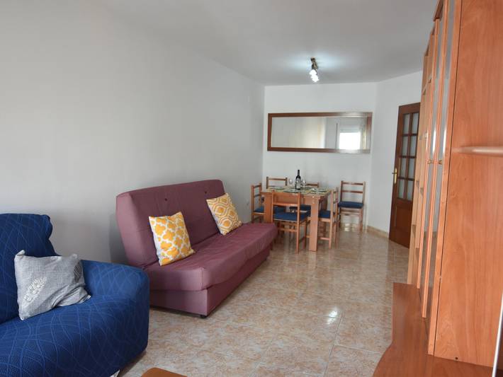 Ganze Wohnung, Familienfreundliche Wohnung in Roses, 100m zum Strand, 2 Zimmer, A/C, nahe zu allen Annehmlichkeiten in Roses Centre, Roses