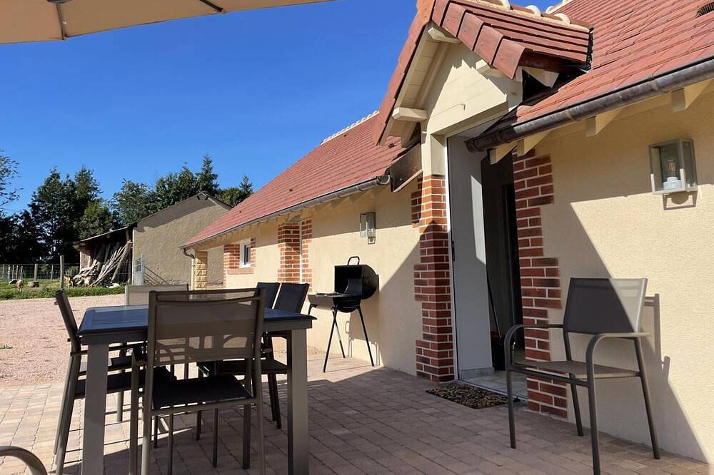 Gîte de charme à Thiel-sur-Acolin avec jardin et climatisation in Thiel-sur-Acolin, Allier