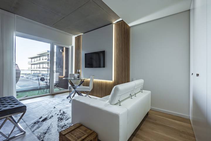 Entire apartment, Apartment "Vista Mar" with Balcony & Wi-Fi in Canidelo, Porto District