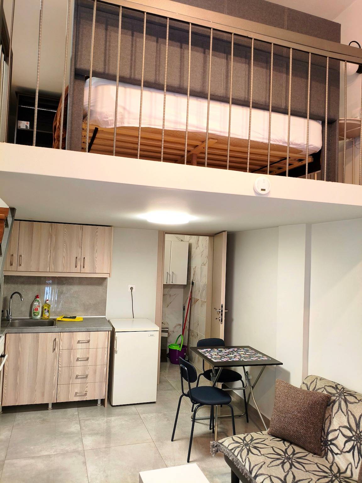 Ganze Wohnung, Zentrales Metro Lux Apartment in Thessaloniki – Komfort für 4 Gäste in Analipsi (Thessaloniki), Thessaloniki und Umgebung