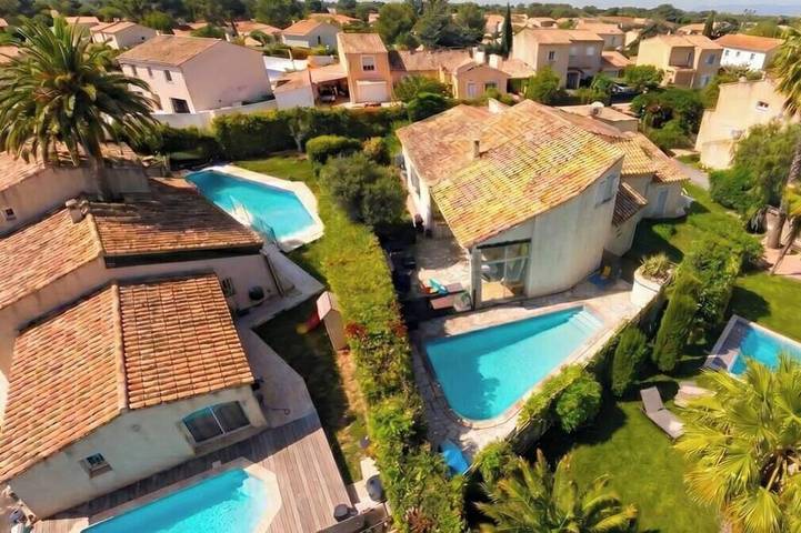 Villa für 8 Personen, mit Garten und Whirlpool - 1