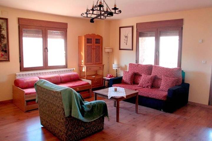 Casa rural para 18 personas, con vistas y jardín, Se admiten mascotas en Riópar - 3