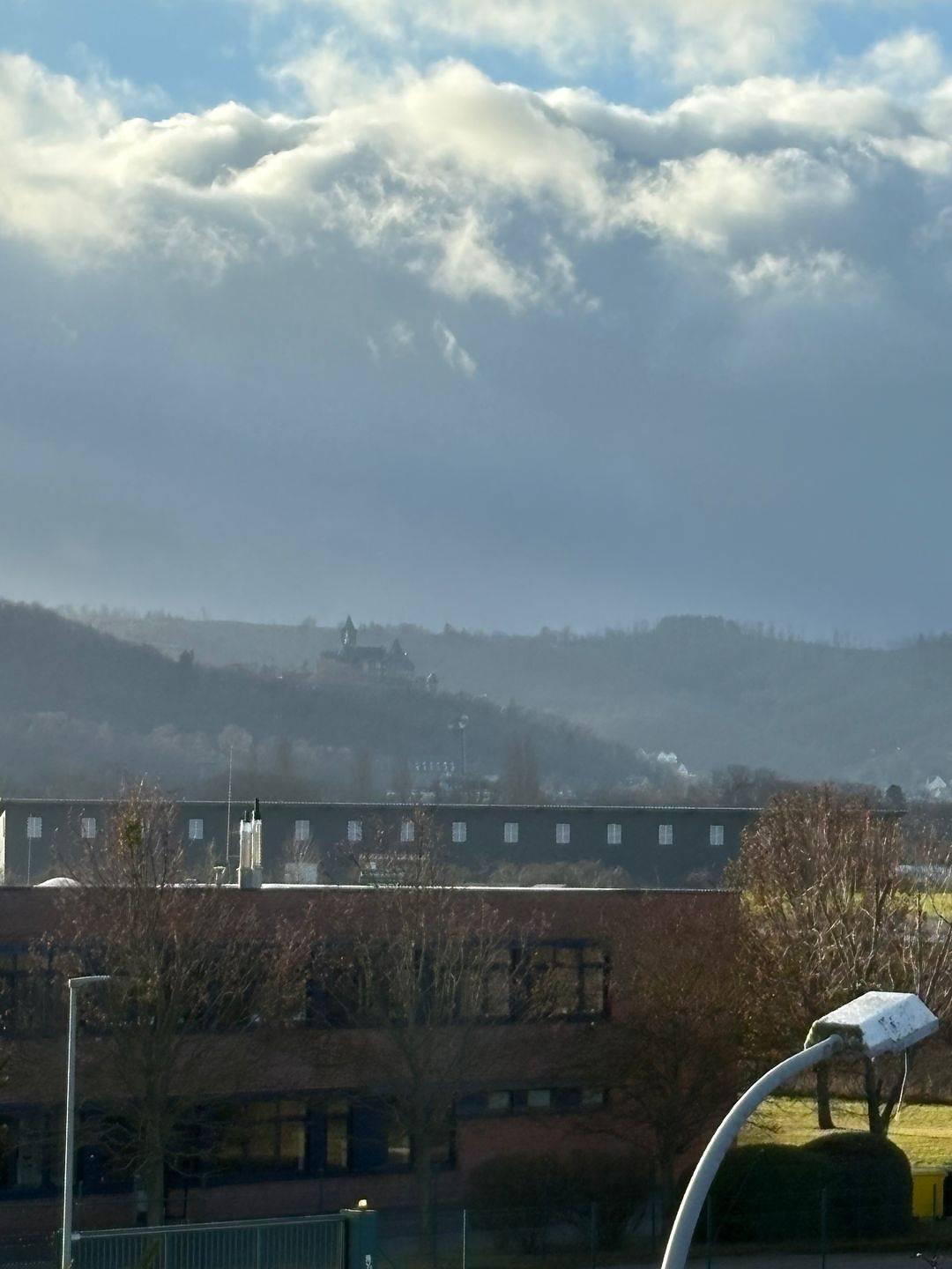 Appartement entier, Herzlich willkommen im gemütlichen und stillvoll eingerichteten Apartment „Panoramablick“ mit direktem Blick auf Brocken und das Schloss Wernigerode. in Reddeber, Wernigerode