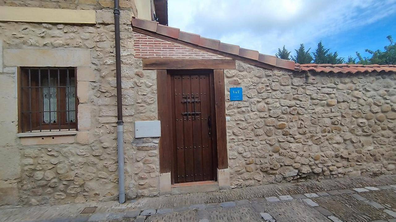 Cristeta2 in Medina de Pomar, Cordillera Cantábrica