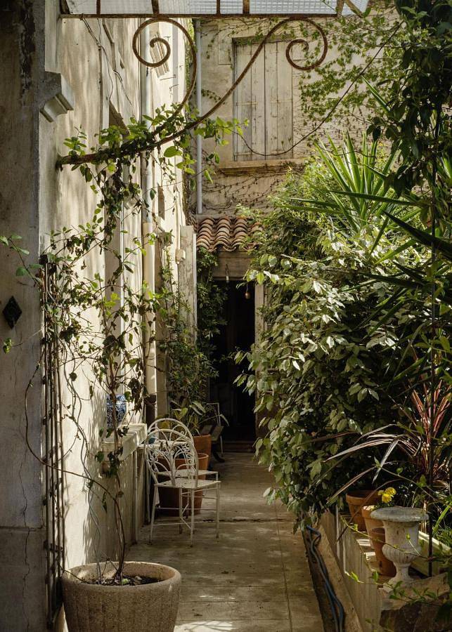 Location de vacances pour 3 personnes, avec piscine et terrasse ainsi que jardin et vue à Moux - 3