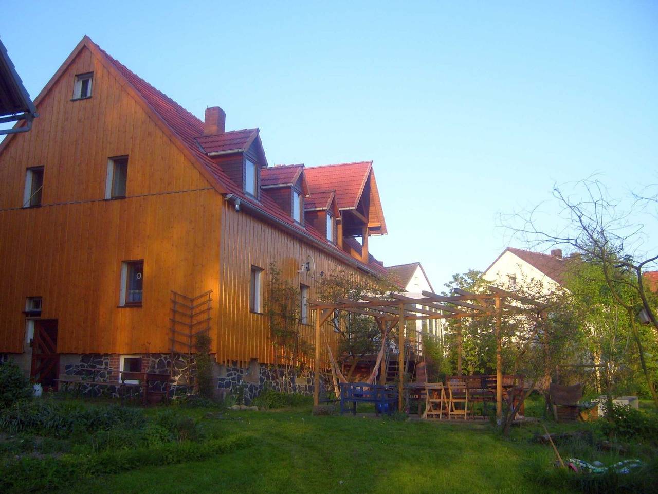 Ganze Wohnung, Ferienwohnung Am Jakobsweg mit Gemeinschaftsgarten, Balkon und Wlan in Frielendorf, Knüllgebirge
