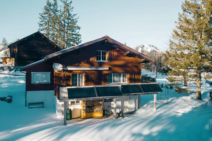"Entspanne und erlebe die Natur im Chalet Chapfwald in den Bergen!" in Amden, Walensee