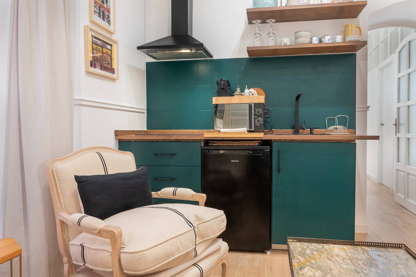 Geheel appartement, Appartement 'Charming In Sevilla' met Wi-Fi en airconditioning in Casco Antiguo, Sevilla