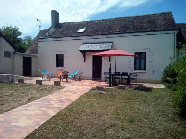 Location de vacances pour 8 personnes, avec Terrasse ainsi que Jardin et Vue à Artannes-sur-Indre