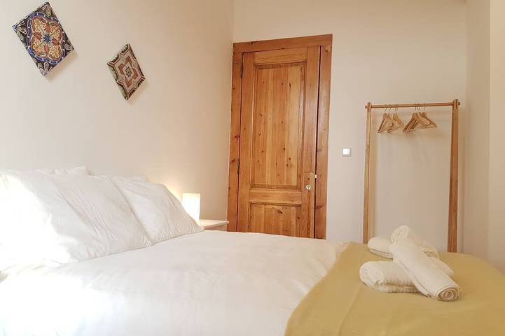Ganze Wohnung, Charmantes & zentrales Apartment in traditionellem Chalet in Sintra, Naturpark Sintra-Cascais