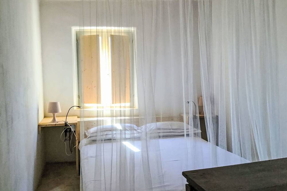 Ganze Wohnung, Angenehme Wohnung für 4 Gäste mit  W-Lan, Balkon, Haustiere erlaubt und Panoramablick in Strongoli, Golf von Tarent