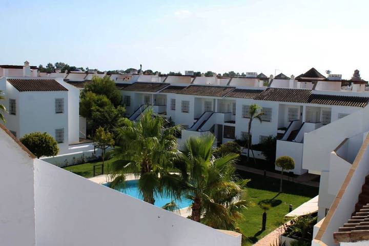 Apartamento de férias para 6 pessoas, com vista e terraço e ainda piscina em Islantilla