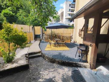 Gîte pour 4 personnes, avec terrasse, animaux acceptés à Terrasson-Lavilledieu