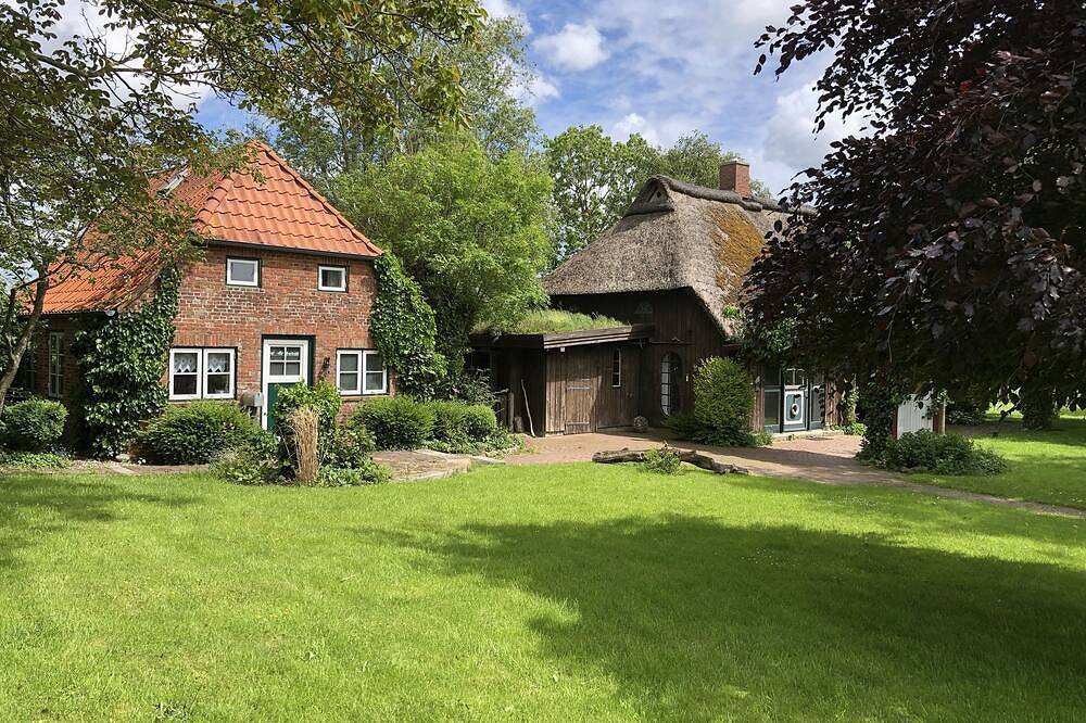 Ferienhof in Alleinlage mit traumhaftem Garten & Sauna – ideal für Familien in Kotzenbüll, Eiderstedt