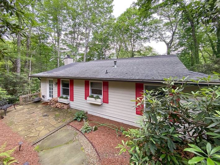 Log cabin for 8 people, with terrace and pool in Highlands (NC)