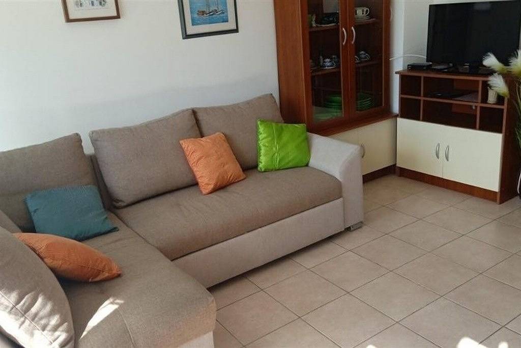 Ganze Wohnung, 2-Zimmer-Ferienwohnung mit Terrasse und Meerblick Drvenik Veliki A-23892-a in Drvenik Veliki, Drvenik Mali und Veli