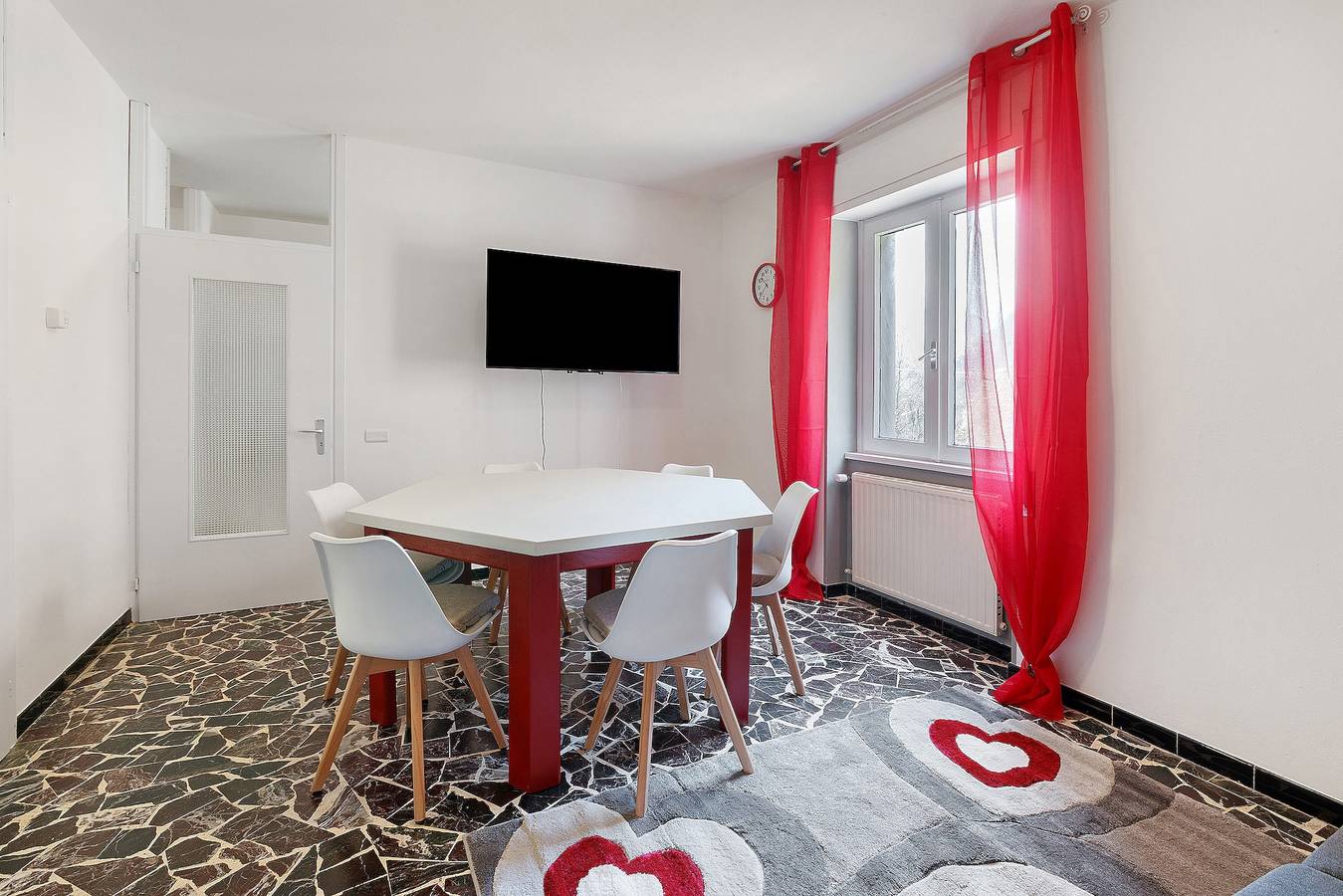 Ganze Wohnung, Ferienwohnung 'Rosso Bernina' mit Bergblick in Tirano (stadt), Tirano