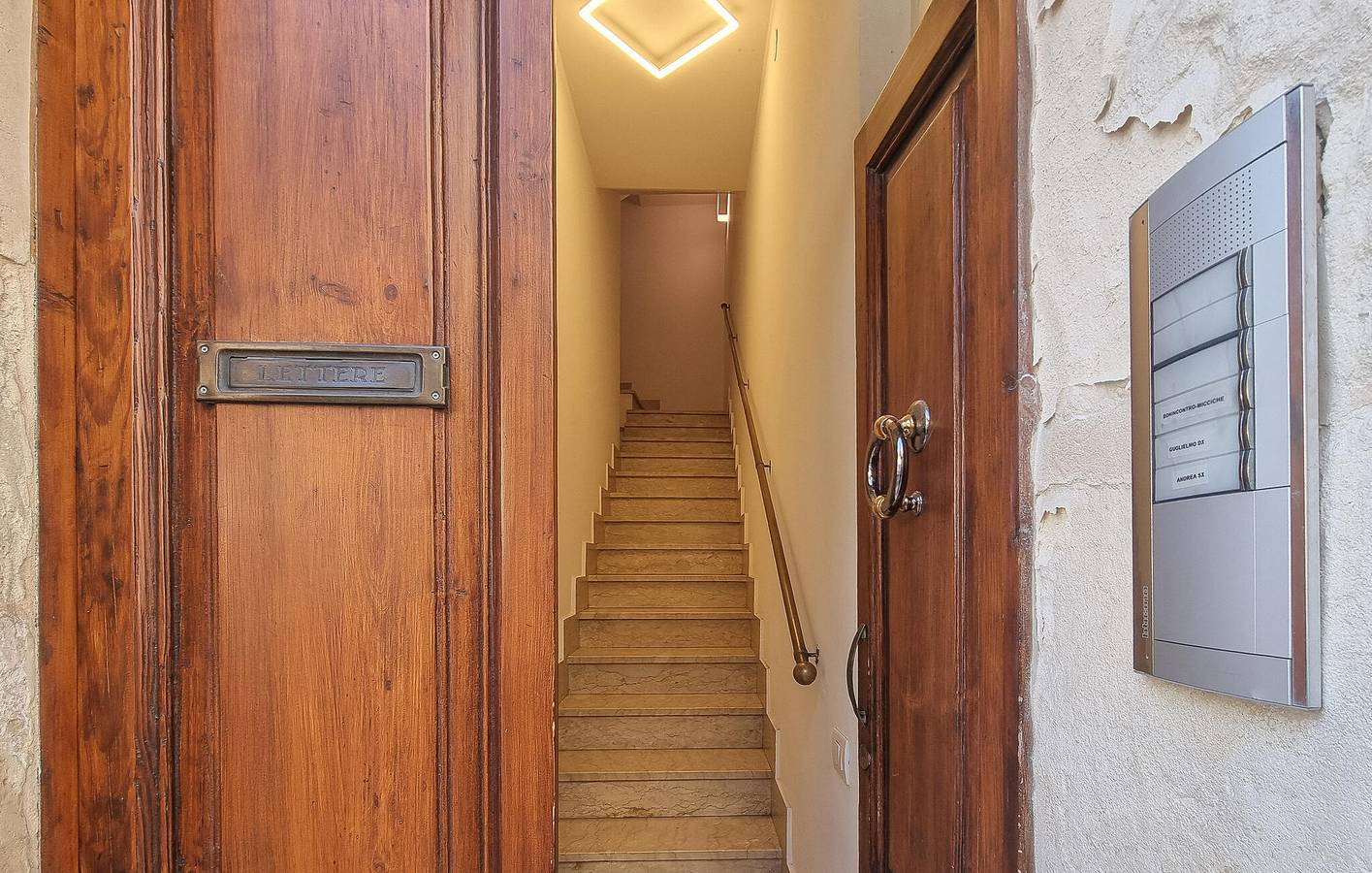 Entire holiday apartment, Sea View Apartment with Wifi and Air Con, Scicli Center 100m in Scicli, Ragusa Province
