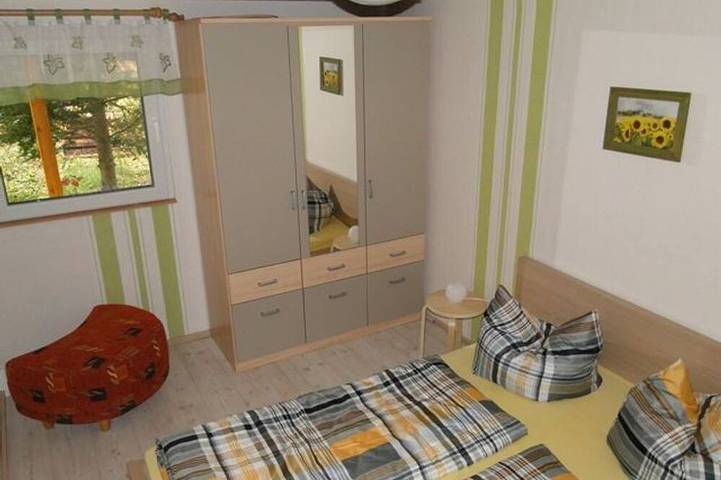 Bungalow für 4 Personen, mit Garten und Terrasse in Uckermark - 2