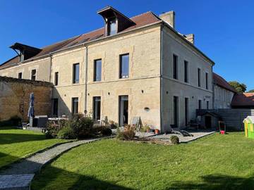 Gîte pour 7 personnes, avec jardin, adapté aux familles à Cambes-en-Plaine