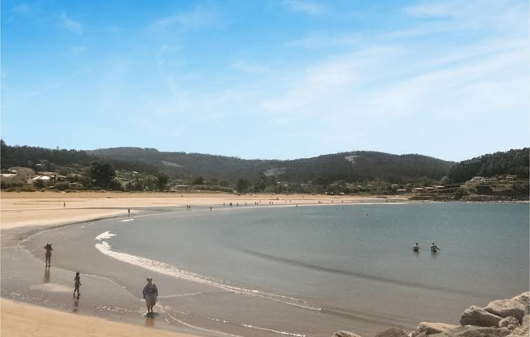 Appartement de vacances entier, Appartement avec vue sur la mer, jardin et terrasse, à 100 m de la plage de Santo Antonio in Ortigueira, Rías Altas