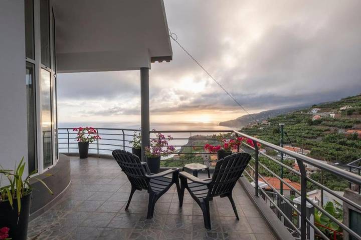Casa de férias para 8 pessoas, com Varanda e Terraço e ainda Jardim and Vista em Ribeira Brava