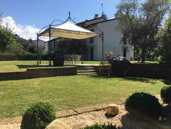 Apartamento para 6 personas, con Jardín además de Piscina y Vistas en Garda
