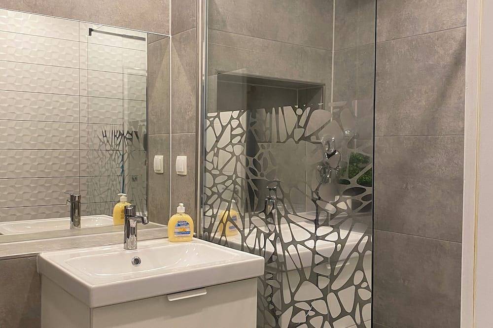 Ganze Wohnung, Gemütliche Apartment 45 m\" , Balkon bis 3 Monteure oder Urlauber, schnelles Wlan in Homberg/Ruhrort/Baerl, Duisburg
