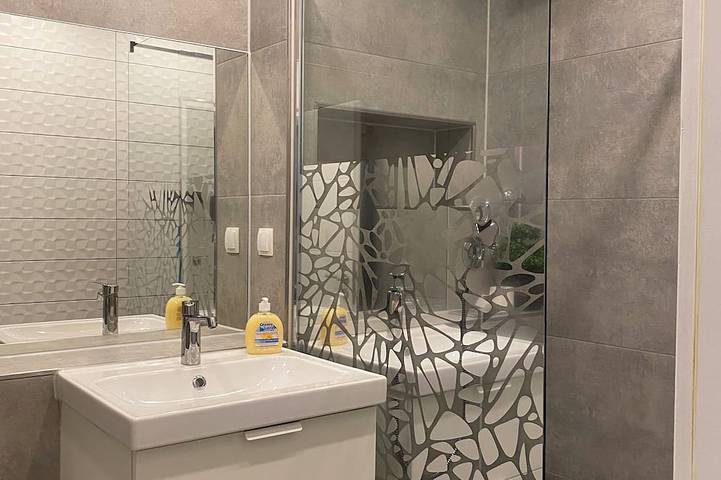 Ganze Wohnung, Gemütliche Apartment 45 m\" , Balkon bis 3 Monteure oder Urlauber, schnelles Wlan in Homberg/Ruhrort/Baerl, Duisburg