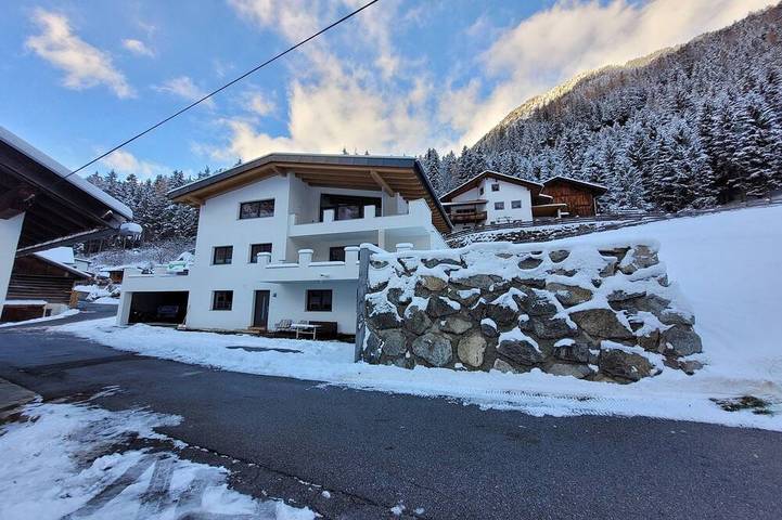 Ferienwohnung für 4 Personen, mit Terrasse im Pitztal