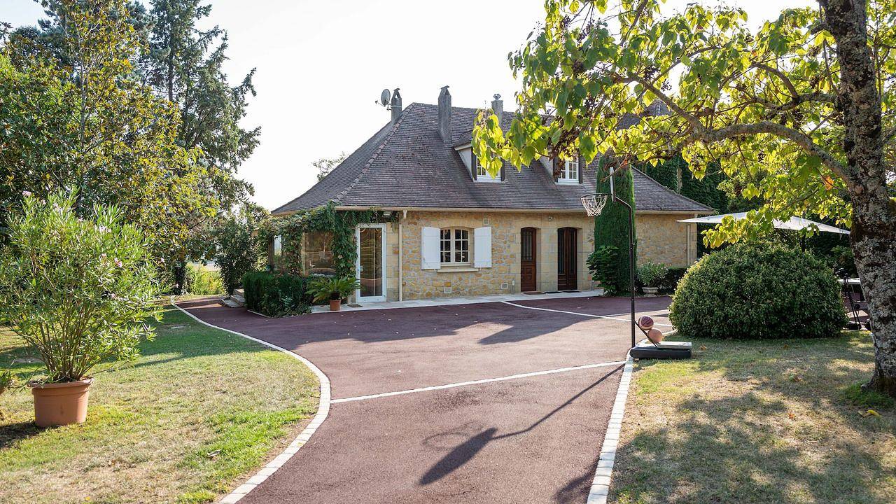 Villa pour 8 Personnes dans Vélines, Périgord Pourpre