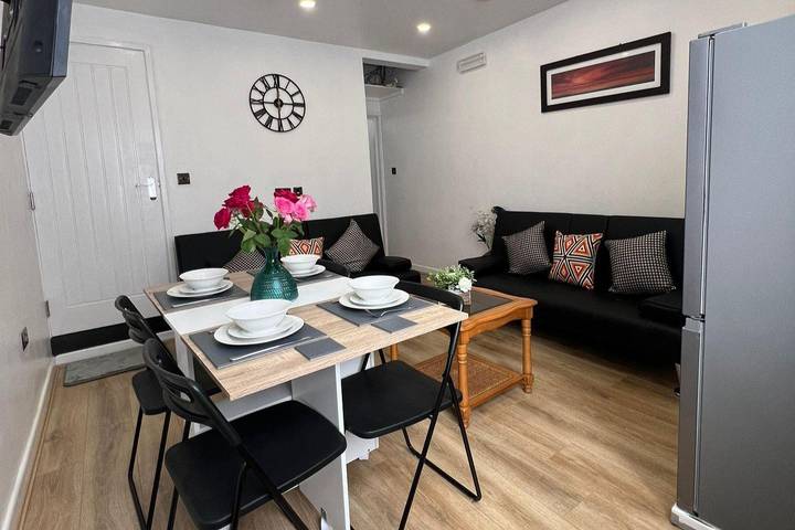 Florence House Sleeps 13 - Free Parking & Garden in Sandwell, Birmingham e dintorni