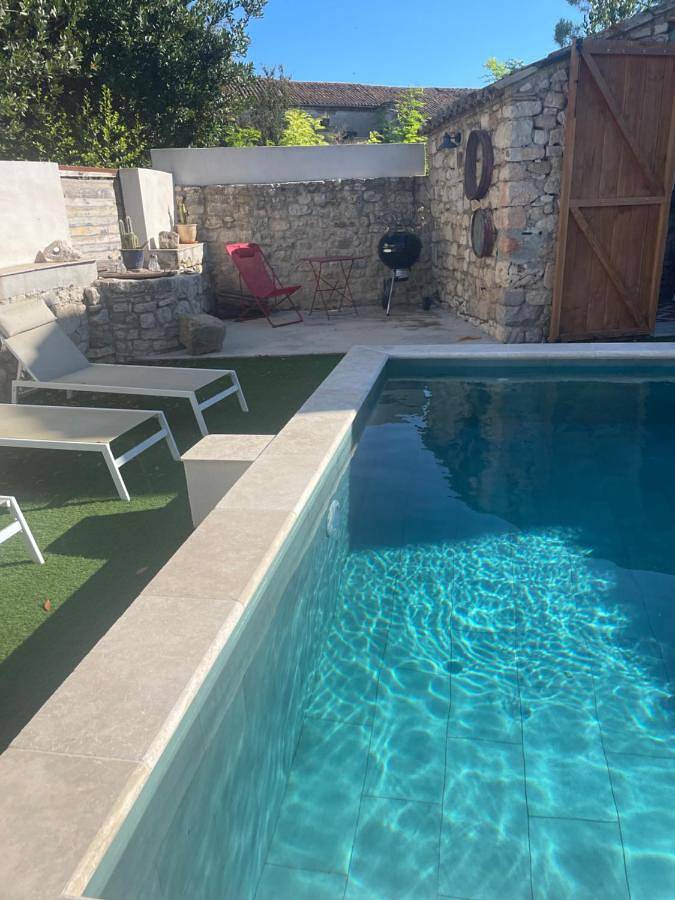 Three-Bedroom House in Garrigues-Sainte-Eulalie, Région de Nîmes