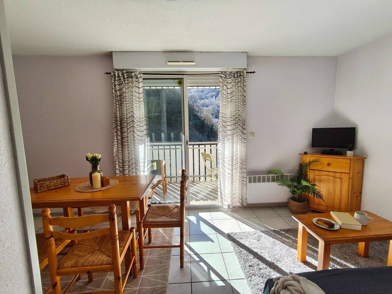 Estudio entero, Estudio con cabina, balcón y parking en Luz-Saint-Sauveur, cerca de 3 estaciones de esquí in Luz-Saint-Sauveur, Parque nacional de los Pirineos
